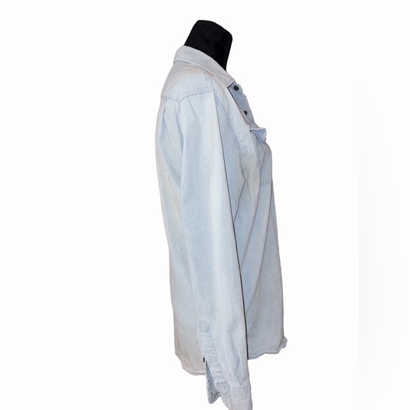 🆕💜 Wrangler Comfort Flex Light Wash Button Down Shirt M Western Denim - Picture 3 of 15